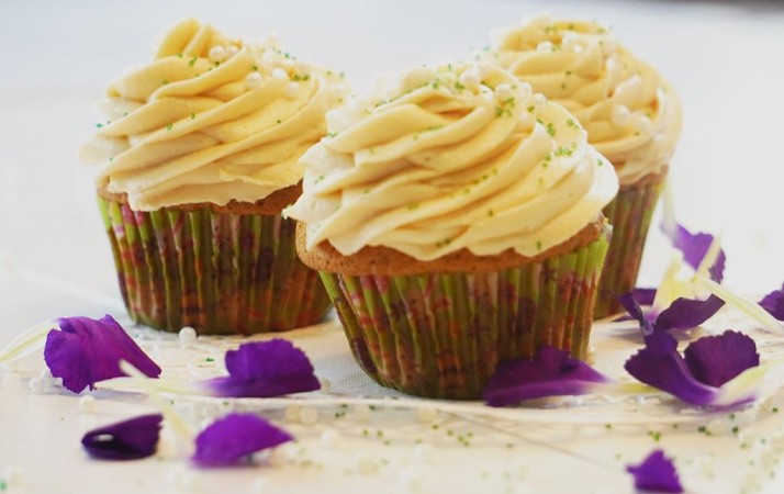 Apple Cupcakes and Caramel Frosting