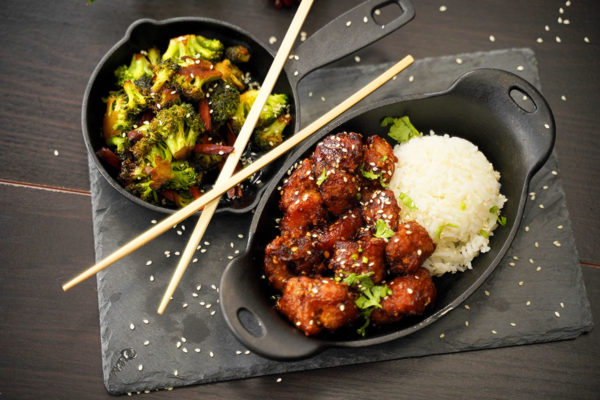 Honey Sesame Chicken Lunch Bowls - Sweet Peas and Saffron